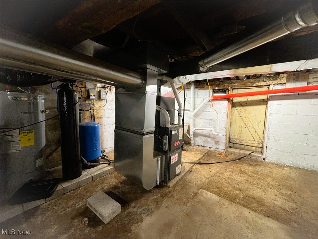 Leetonia, Ohio 44431, United States, 3 Bedrooms Bedrooms, ,1 BathroomBathrooms,Residential,Contingent,154444