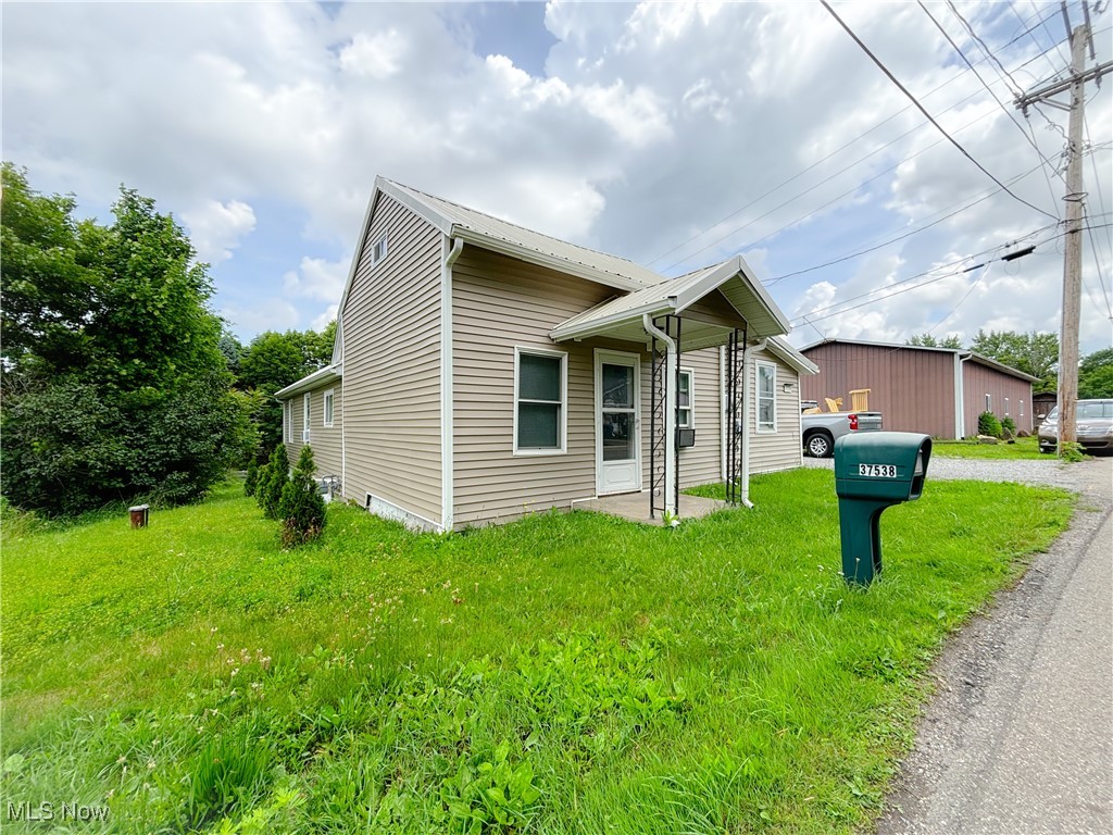 Leetonia, Ohio 44431, United States, 3 Bedrooms Bedrooms, ,1 BathroomBathrooms,Residential,Contingent,154444