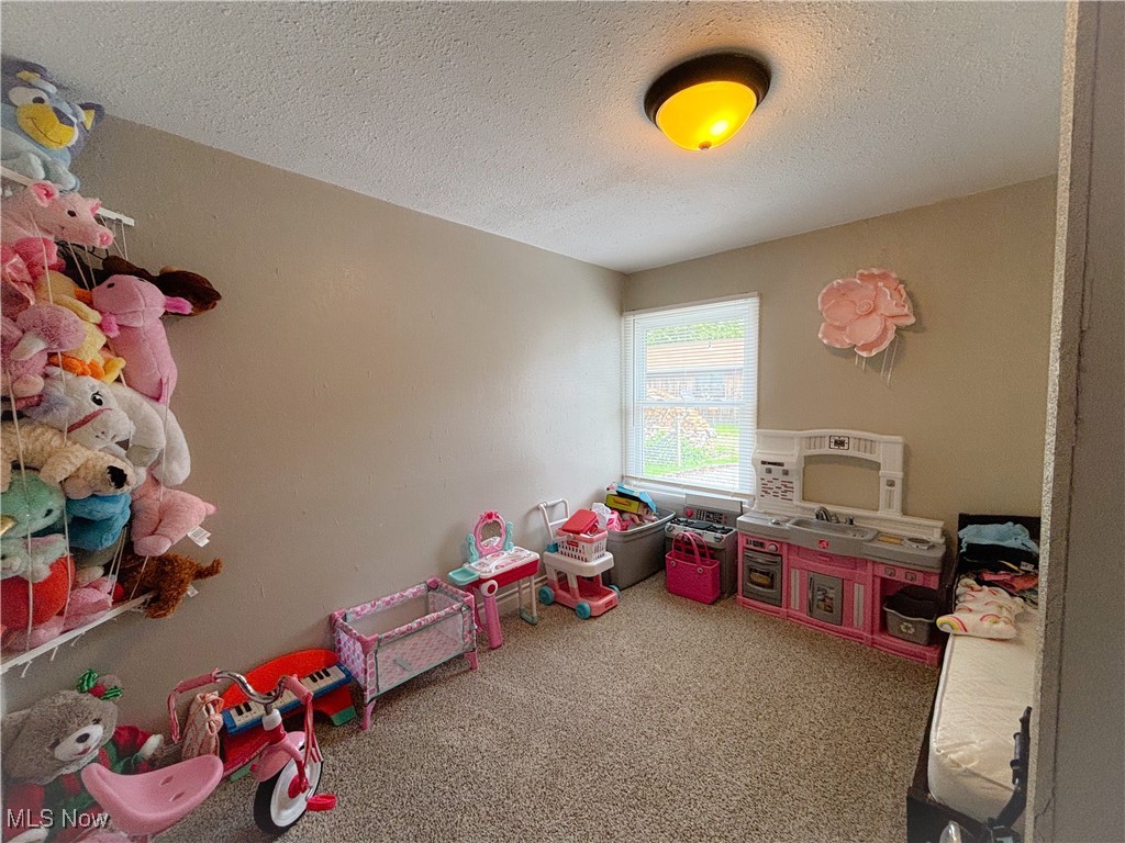 Leetonia, Ohio 44431, United States, 3 Bedrooms Bedrooms, ,1 BathroomBathrooms,Residential,Contingent,154444