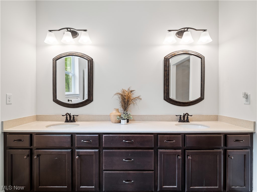 Avon Oaks Sub - Residential