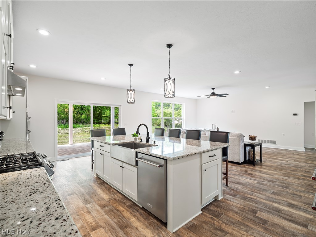 Avon Oaks Sub - Residential