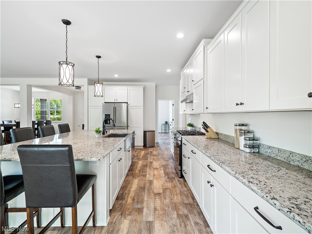 Avon Oaks Sub - Residential