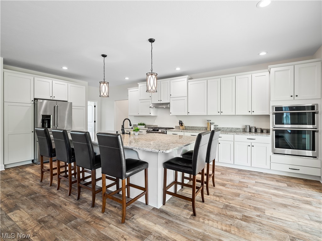 Avon Oaks Sub - Residential