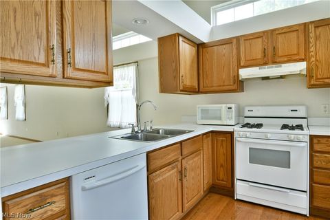 Tiny photo for 23 Eagle Pointe DR, Cortland, OH 44410 (MLS # 5208456)