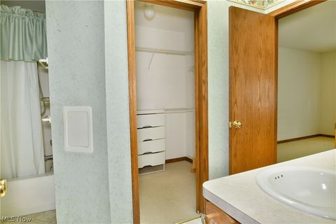 Tiny photo for 23 Eagle Pointe DR, Cortland, OH 44410 (MLS # 5208456)