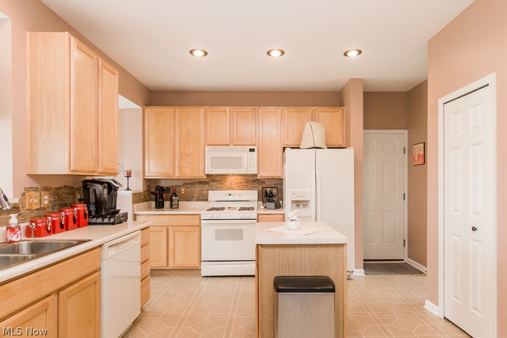 Meadow Lakes 01 - Residential