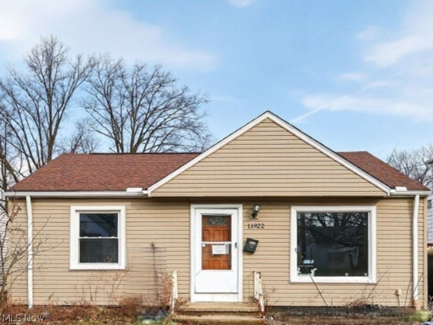 Great opportunity to buy this one story fixer upper, built in 1948, located in Cleveland, OH and sitting on a .16 acre lot (40x174) with a detached garage. The all one floor interior has 696 sq. ft. with 2 bedrooms and 1 bathroom.