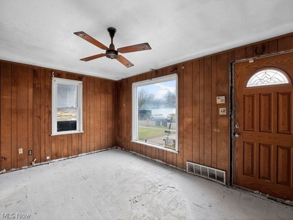 Photo of 11922 Lena Avenue, Cleveland, OH 44135 (MLS # 5191445)