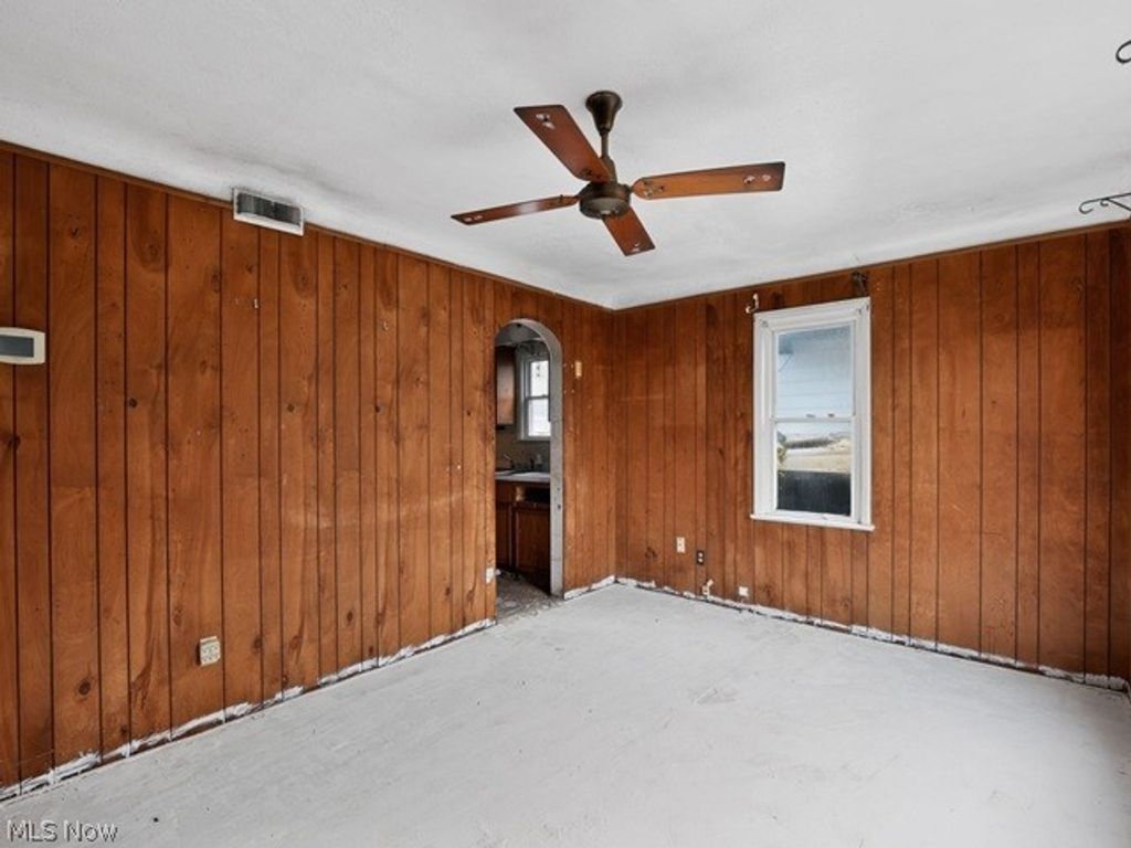 Photo of 11922 Lena Avenue, Cleveland, OH 44135 (MLS # 5191445)