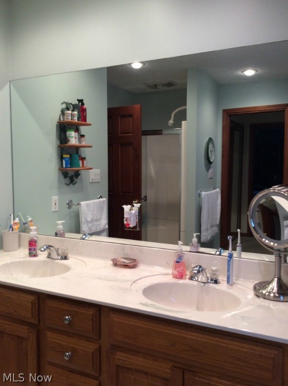 J H Mccall Inc Bedford Hlnds - Residential