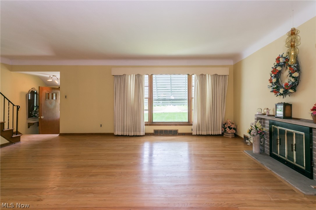 Joseph P Henley 01 Propose - Residential