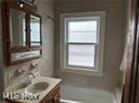 Tiny photo for 2744 Mayfield Road, Cleveland Heights, OH 44106 (MLS # 5179662)