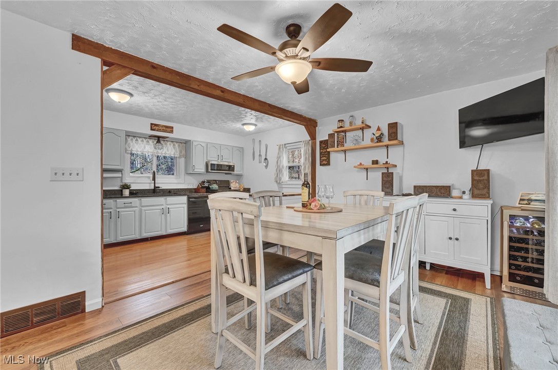 738 Chenoweth Drive, Akron, Ohio image 8