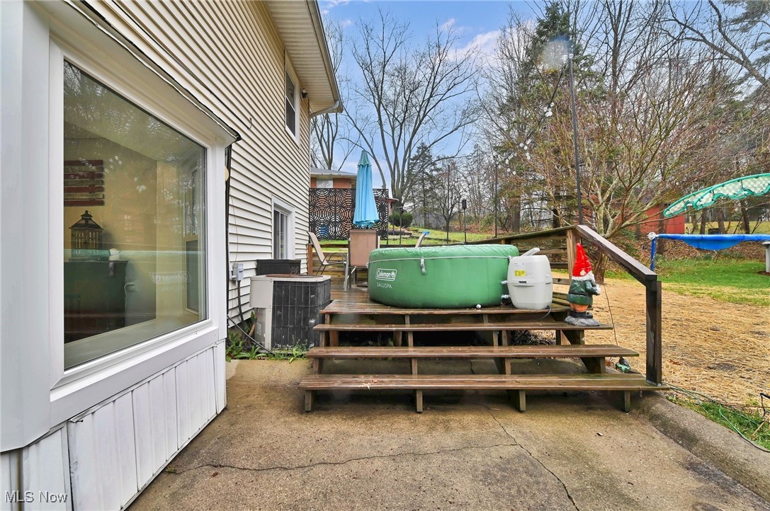 738 Chenoweth Drive, Akron, Ohio image 39