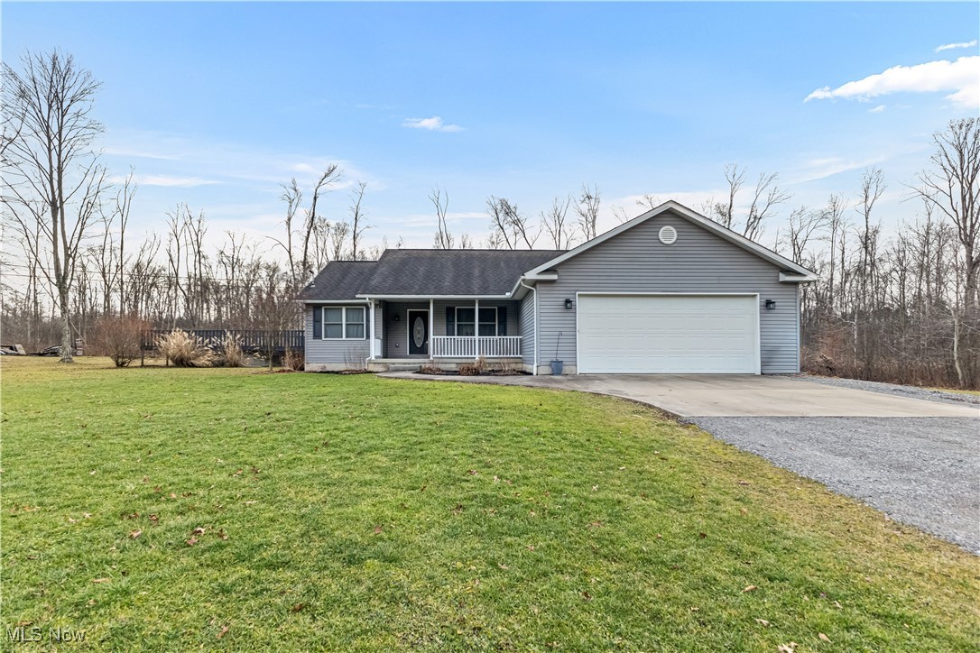 1689 Lucretia Drive, Girard, Ohio image 1