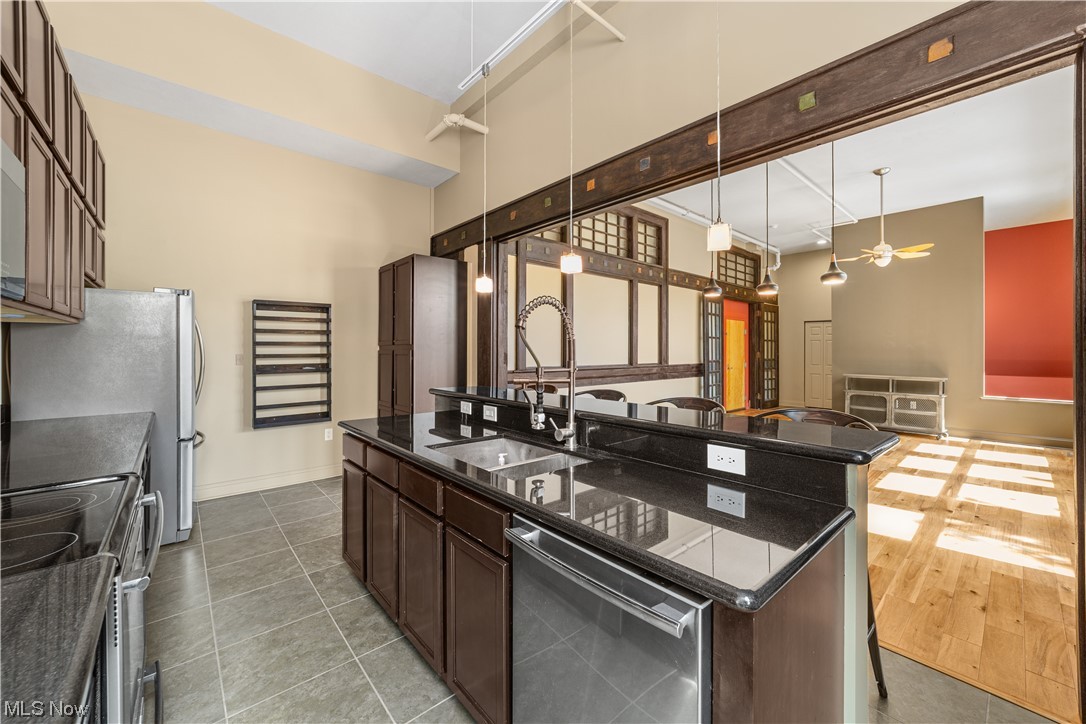 Franklin Lofts Condo - Residential