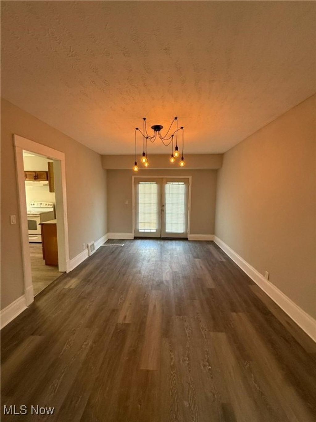 Photo of 1336 Thoreau Road, Lakewood, OH 44107 (MLS # 5174754)