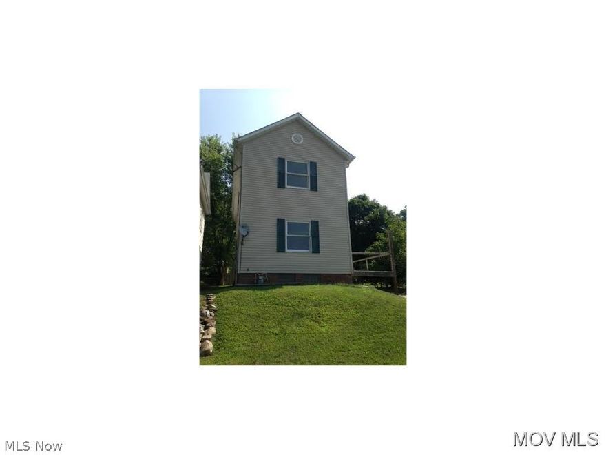 Vinyl siding, replacement windows, oak kitchen cabinets. House has spacious rooms. Needs TLC. Proof of funds or prequalification letter required with all offers. Minimum earnest applies. M614 JJ  Elem: Washington Elementary School  Elem/Bus: N  JrHigh: Marietta Middle School School  JrHigh/Bus: N  High: Marietta High School  High/Bus: N  Fire: CIT  Police: CTY  ;SQFT=Fin L1:640, Fin L2:640, Fin Bsmt:0, Fin Above:1280, Fin Total:1280, Unfin Bsmt:640, Unfin Above:640;PRKG= Off Street