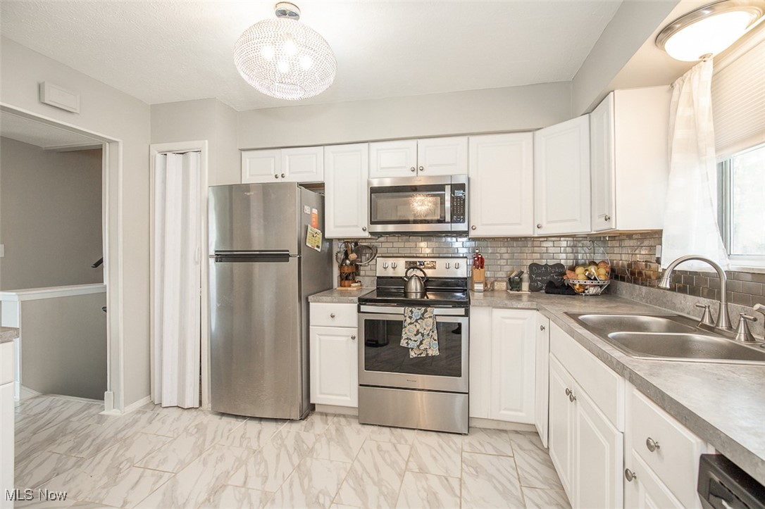 Holiday Hills 01 - Residential