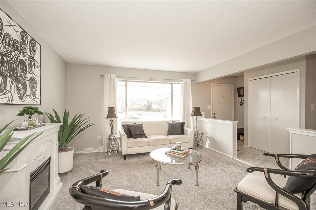 Holiday Hills 01 - Residential