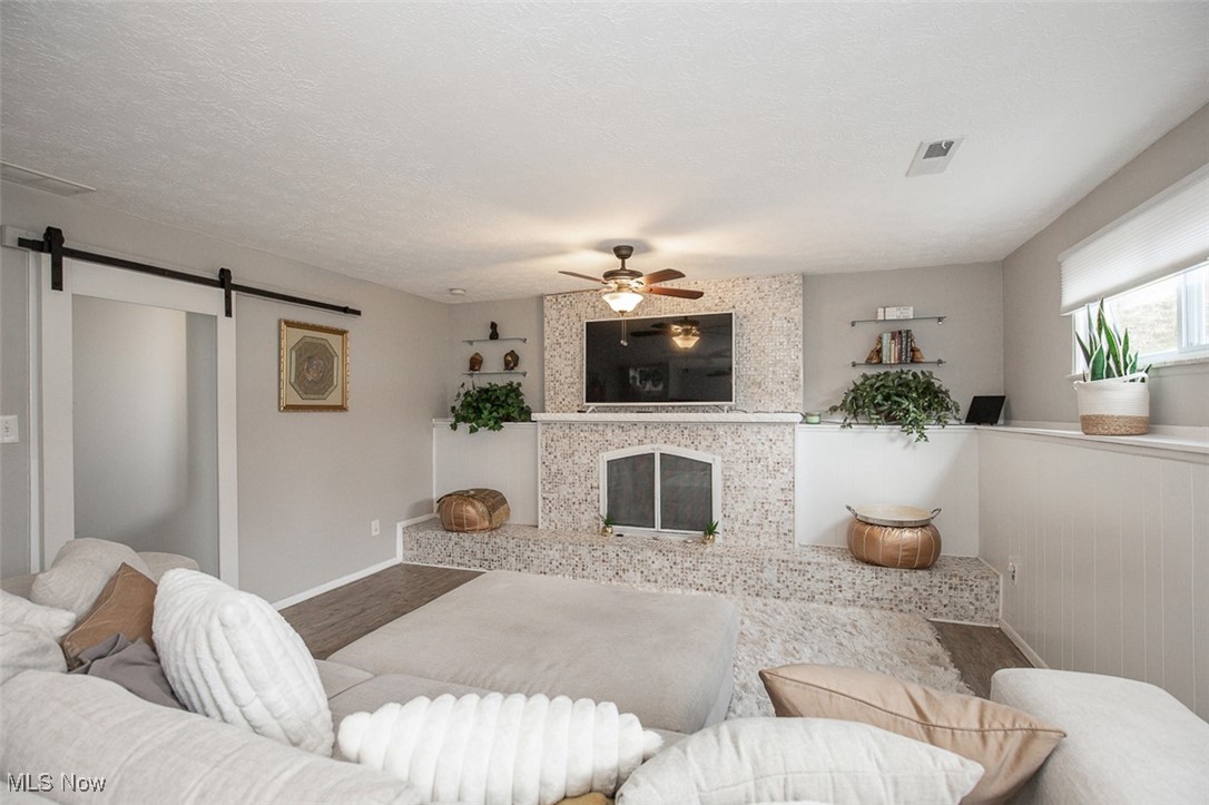 Holiday Hills 01 - Residential