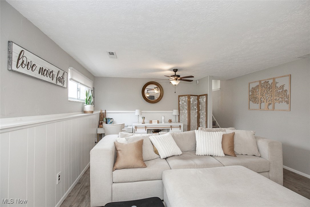 Holiday Hills 01 - Residential