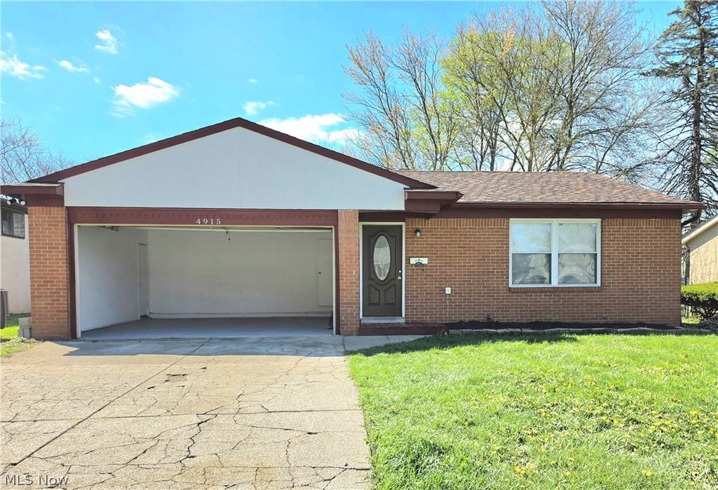 Photo of 4915 Kresge Drive, Columbus, OH 43232 (MLS # 5200764)