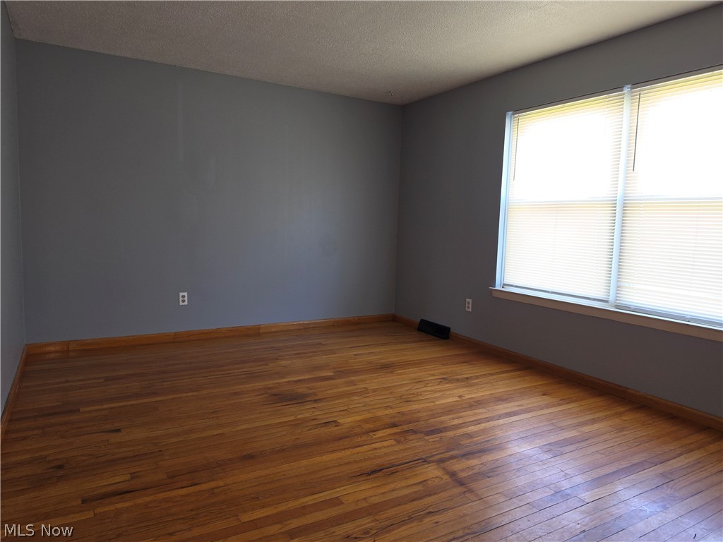 Walnut Bluff 01 - Residential