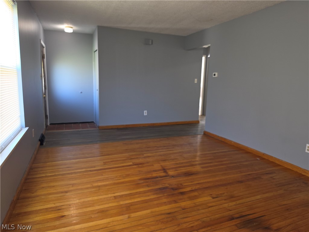 Walnut Bluff 01 - Residential