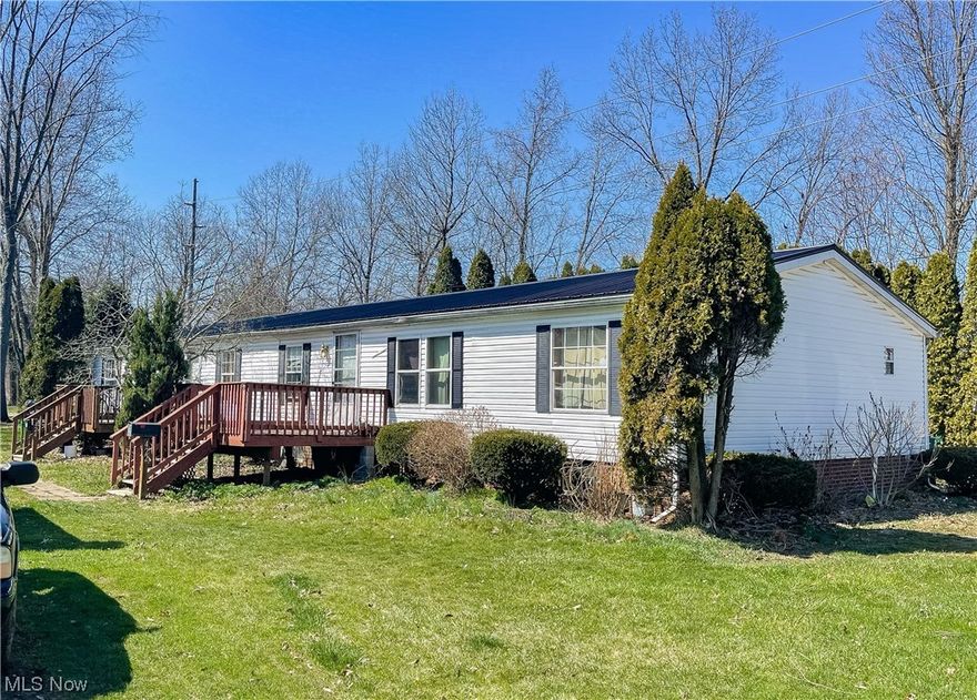 Don't miss this great investment opportunity! Call today to schedule your private showing.
Each side has 3 bedrooms and 2 full baths. Vinyl sided, newer metal roof and hot water tank.