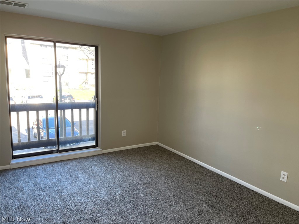 Oak Knolls Condo - Residential