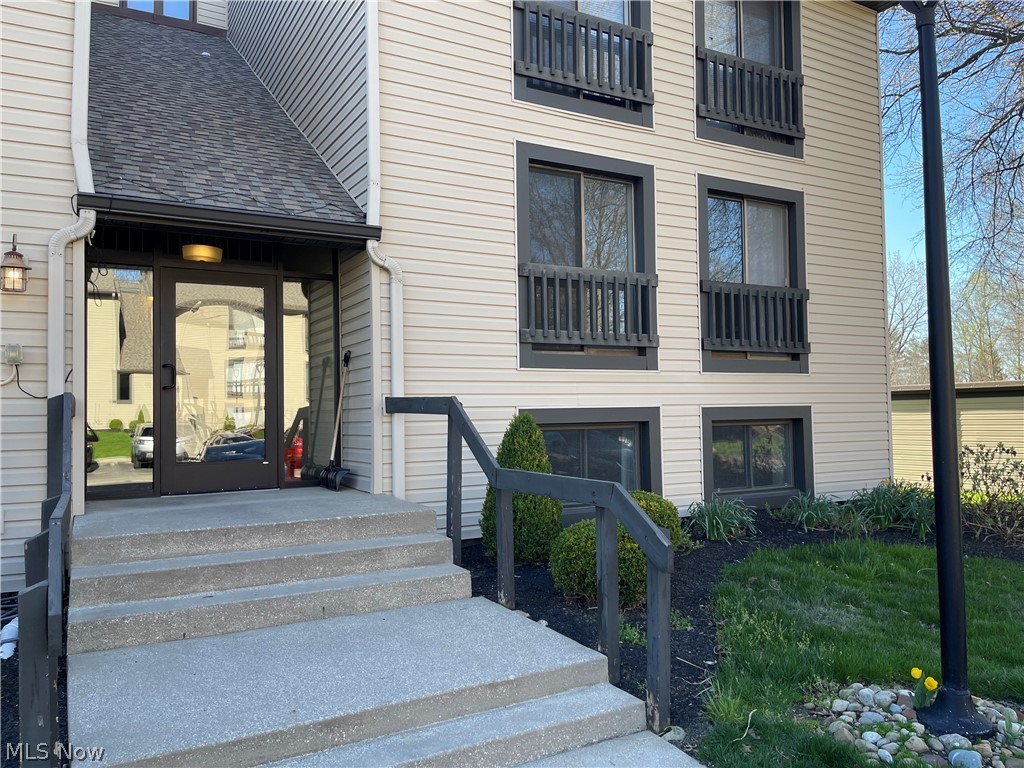 Oak Knolls Condo - Residential