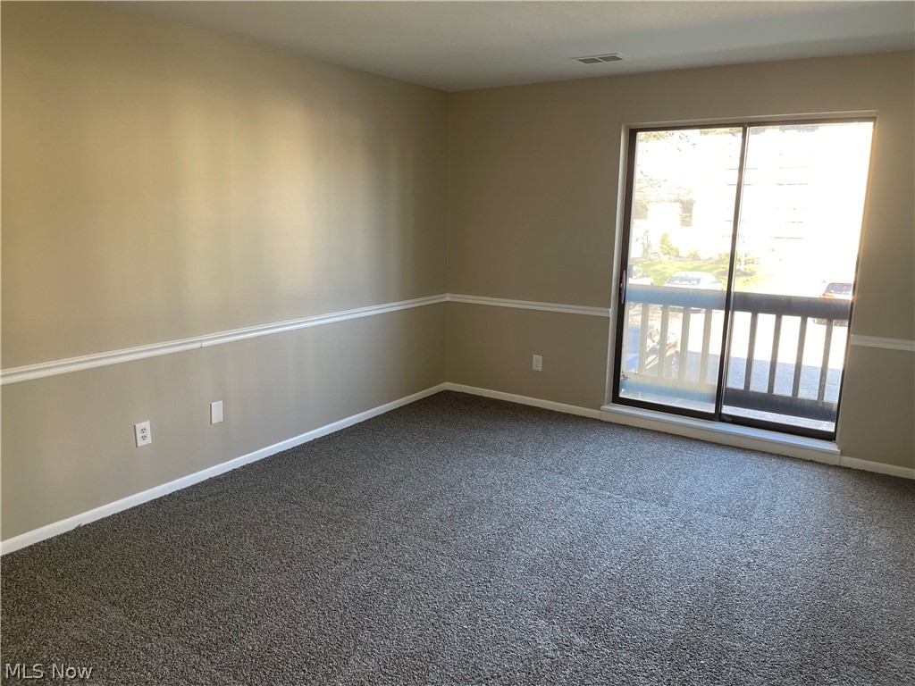 Oak Knolls Condo - Residential