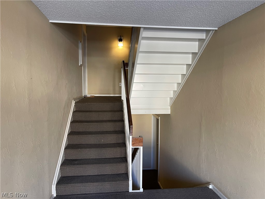 Oak Knolls Condo - Residential