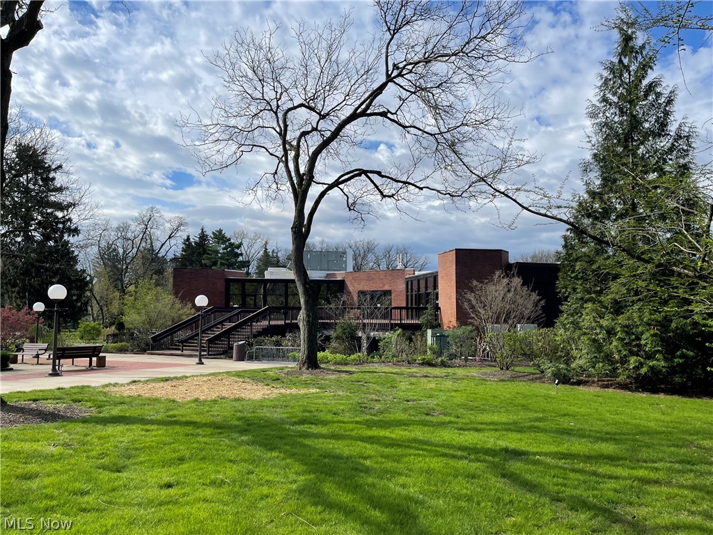 Oak Knolls Condo - Residential