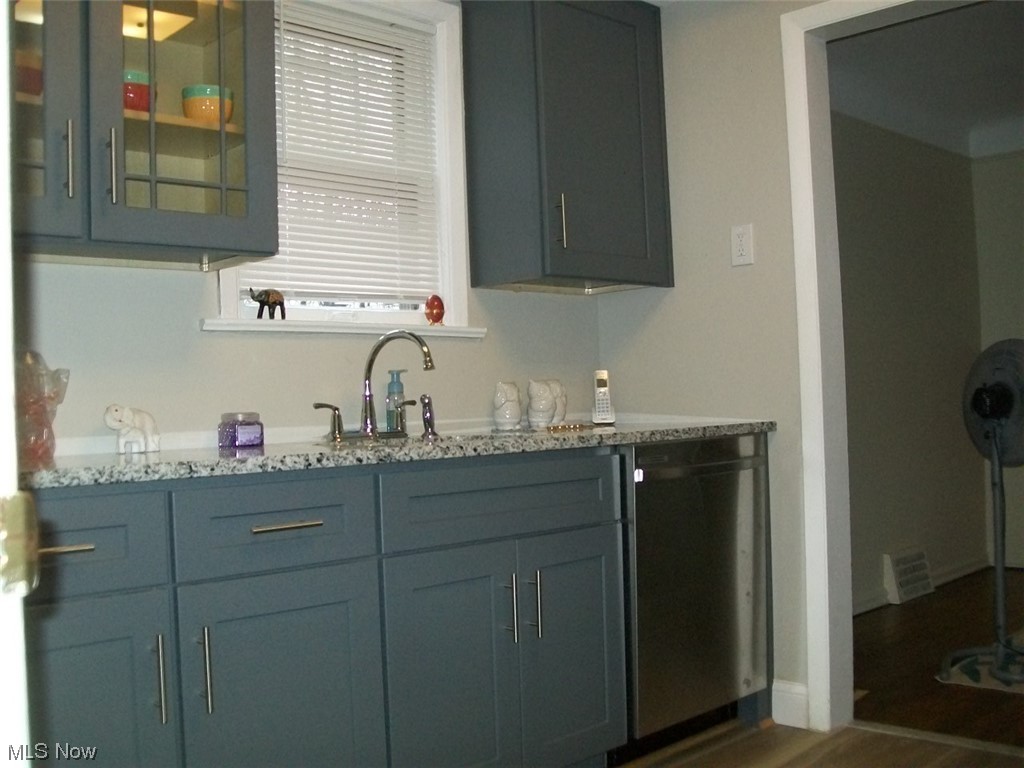 S H Kleinman Realty Cos Shake - Residential