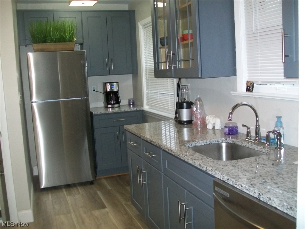 S H Kleinman Realty Cos Shake - Residential