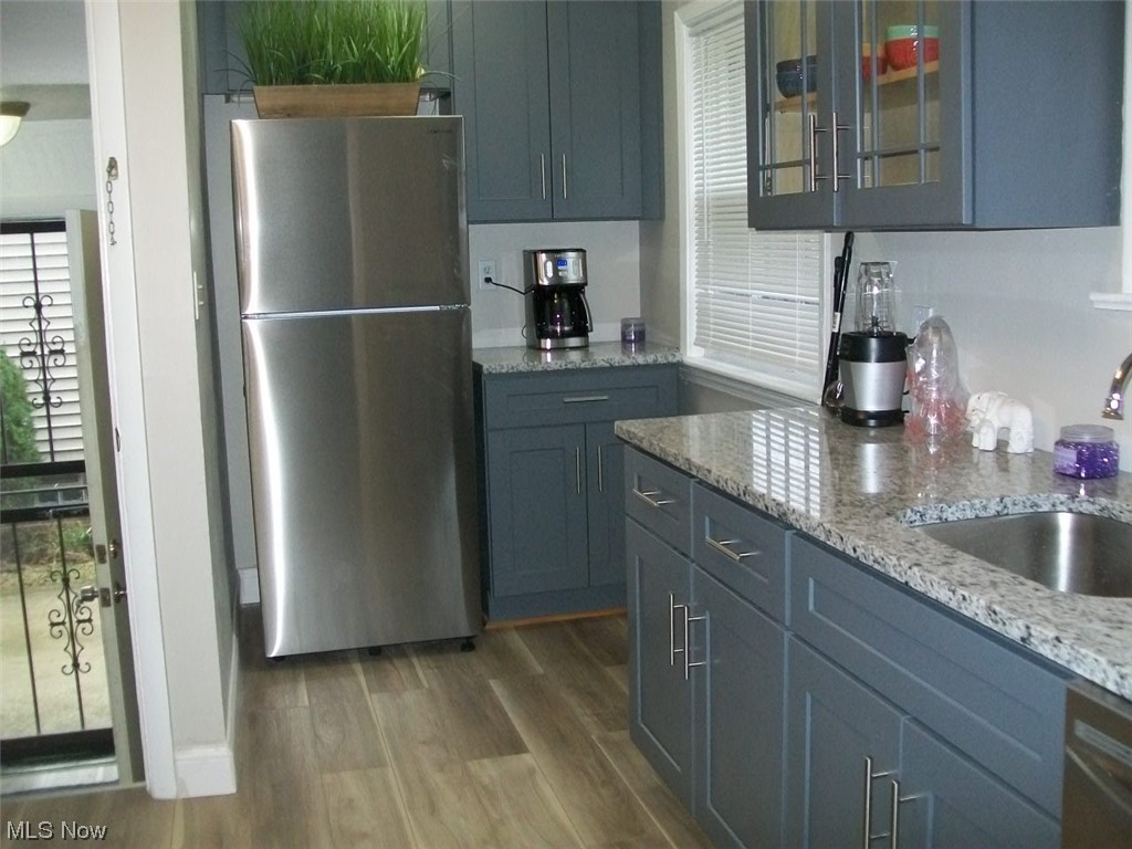 S H Kleinman Realty Cos Shake - Residential