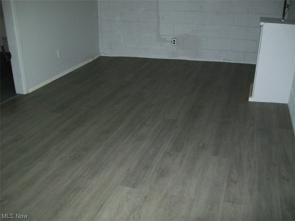 S H Kleinman Realty Cos Shake - Residential