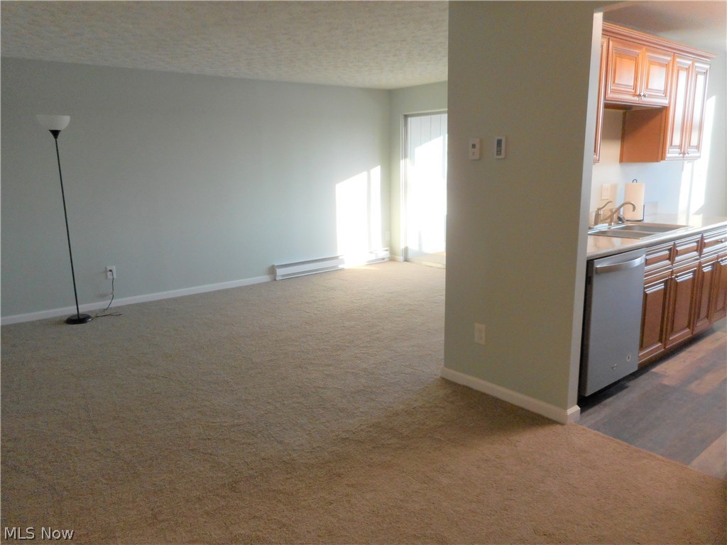 Silver Lake Towers Condo - Residential