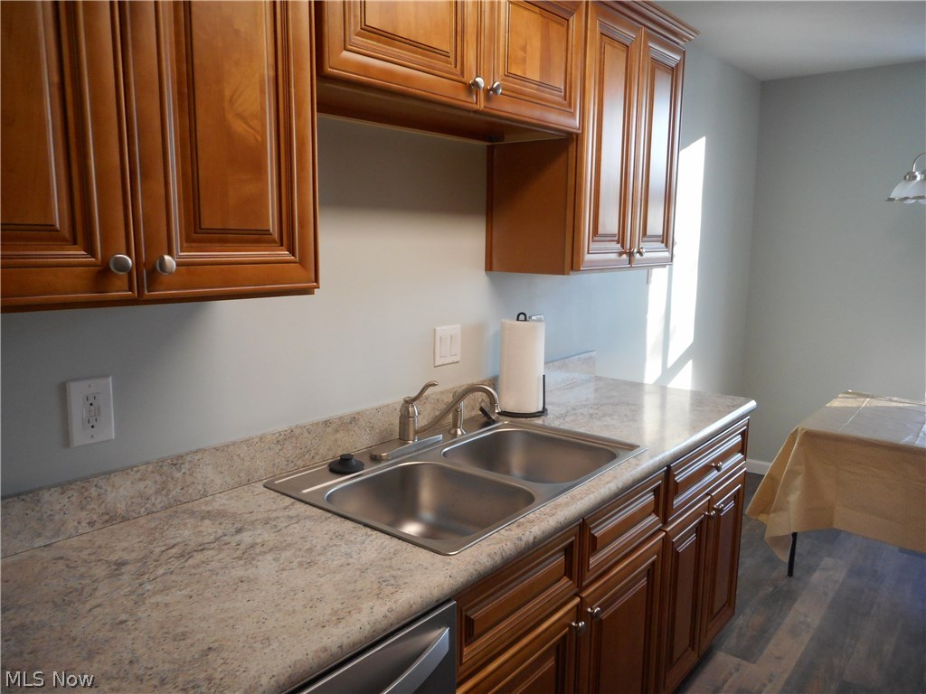 Silver Lake Towers Condo - Residential