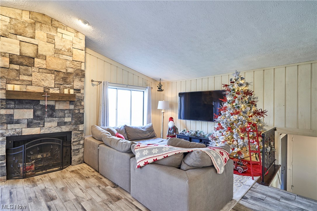 Quail Point Condo - Residential