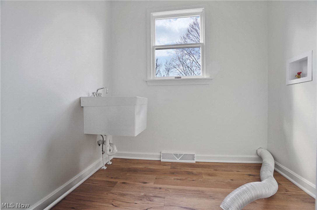 William B & F M Moores - Residential