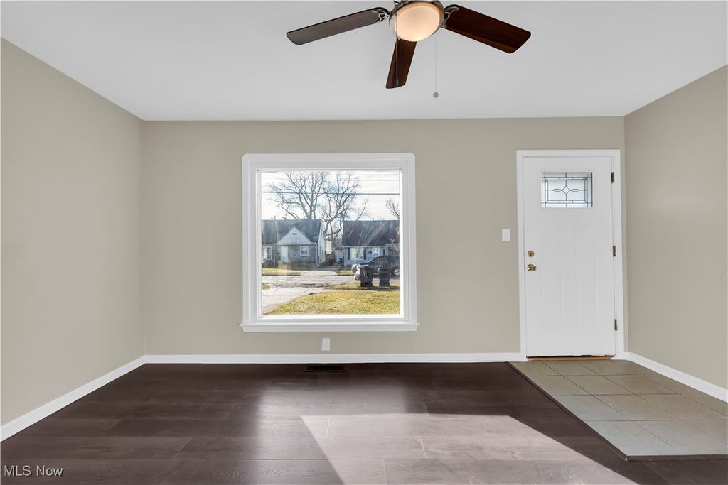 Photo of 18804 Rockland Avenue, Cleveland, OH 44135 (MLS # 5182021)