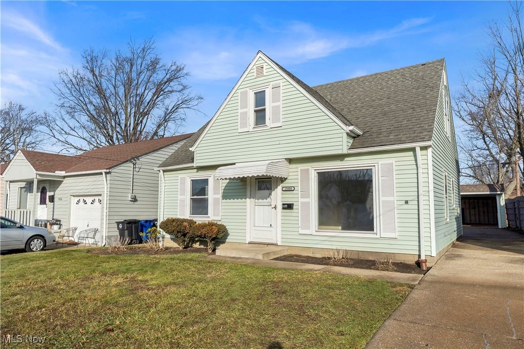 Photo of 18804 Rockland Avenue, Cleveland, OH 44135 (MLS # 5182021)