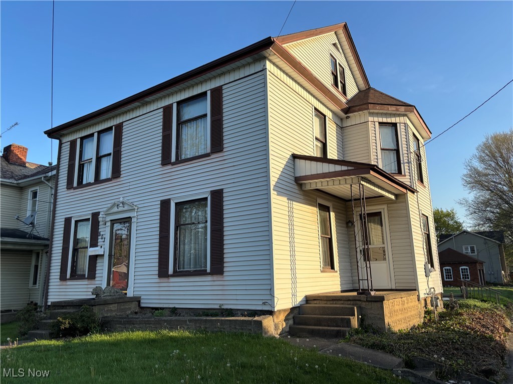 603 Trenton Avenue, Uhrichsville, Ohio image 2
