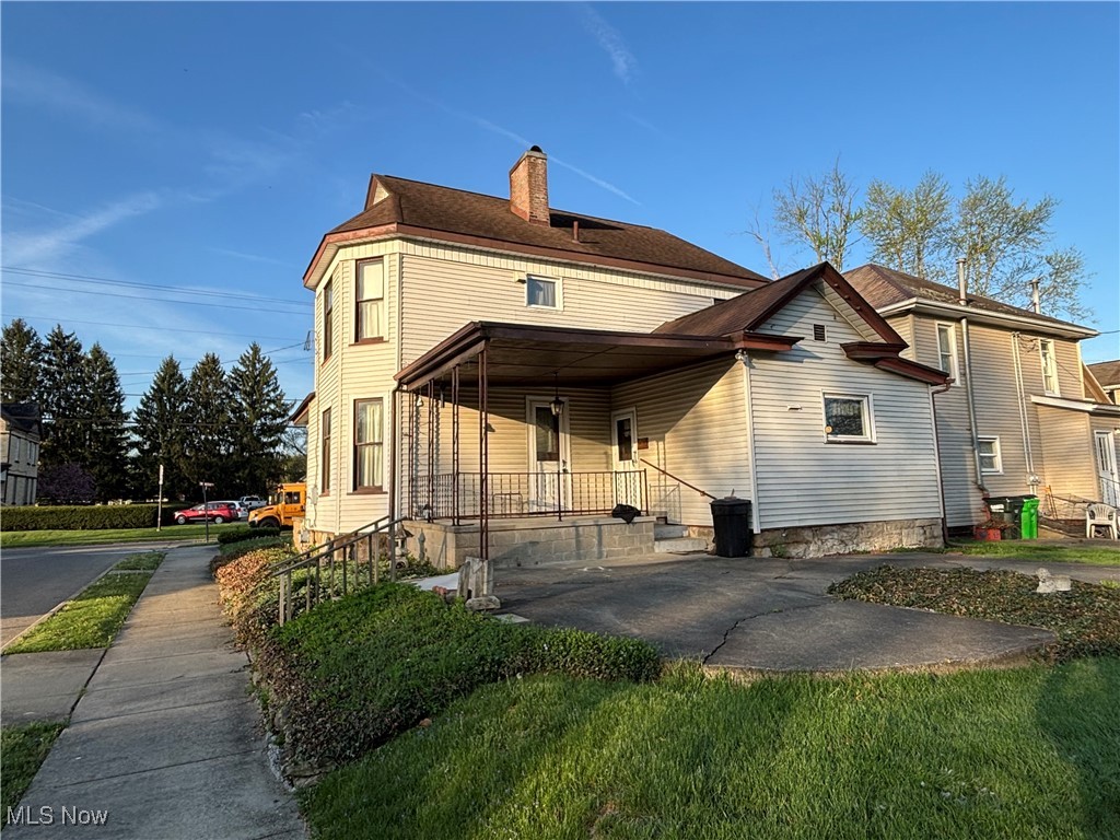 603 Trenton Avenue, Uhrichsville, Ohio image 4