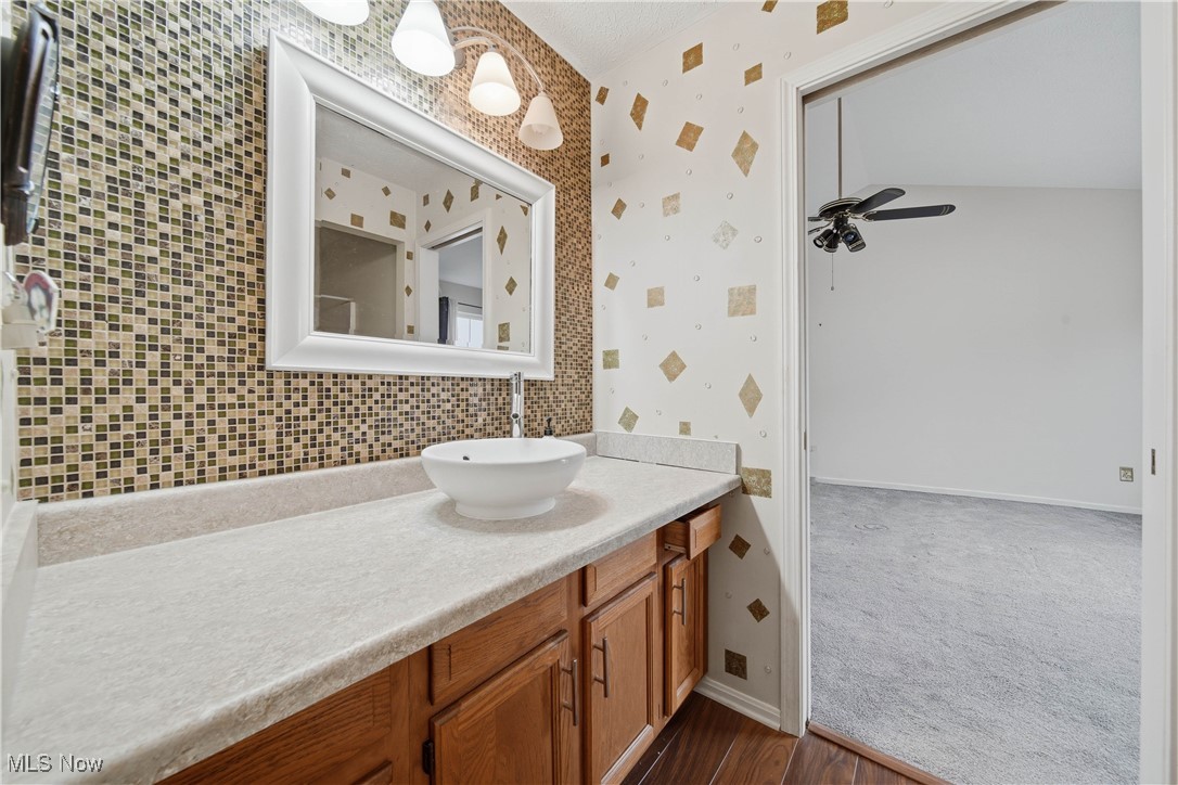 Laurelwoods North Condominiums - Residential