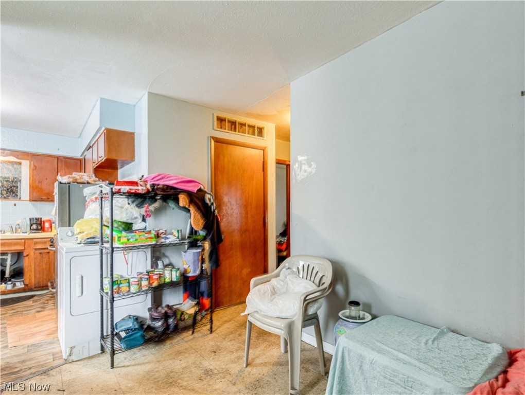 Broadway - Residential Income