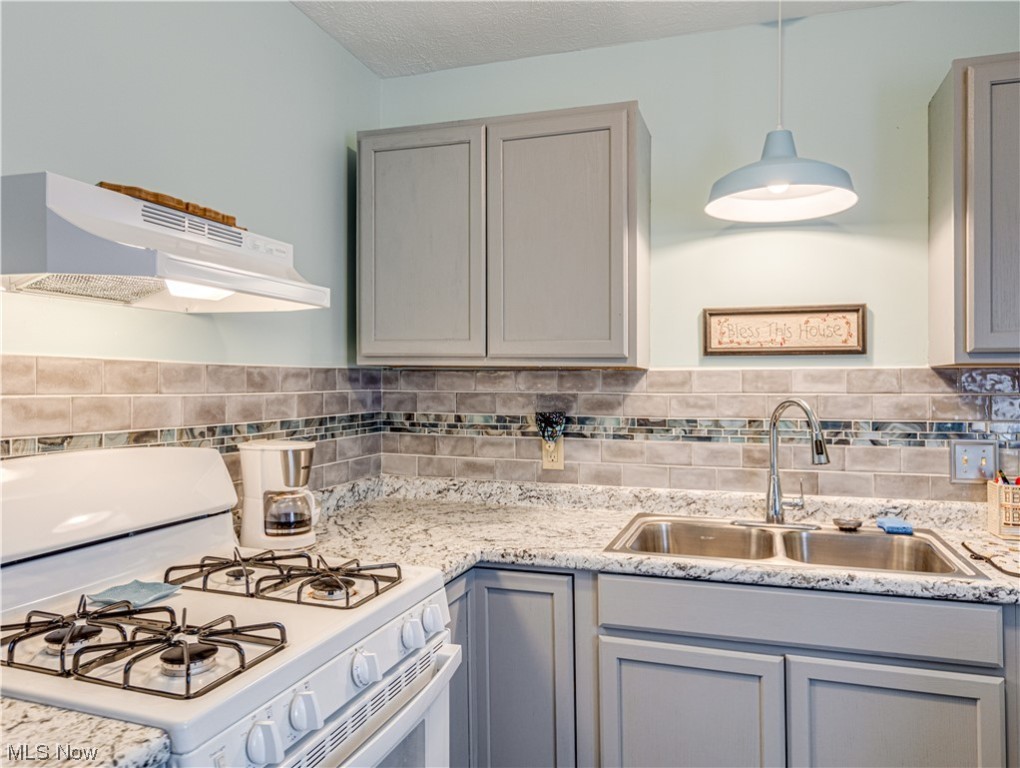 Broadway - Residential Income